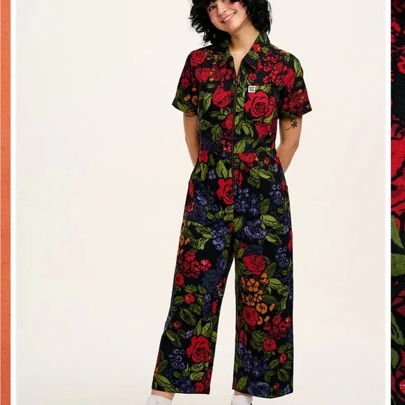 Floral Jumpsuit with Short Sleeves - Picture 3 of 3